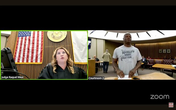 【国際】裁判官が重罪事件の法廷に「世界一の屁こき」のＴシャツを着ていた被告を説教　米テキサス州